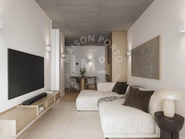 Apartamento T1 com Varanda e Lugar de Estacionamento próximo ao Hospital S. João, Pedrouços Maia