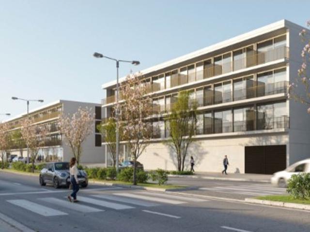 Apartamento T1 com Varanda e Lugar de Estacionamento próximo ao Hospital S. João, Pedrouços Maia