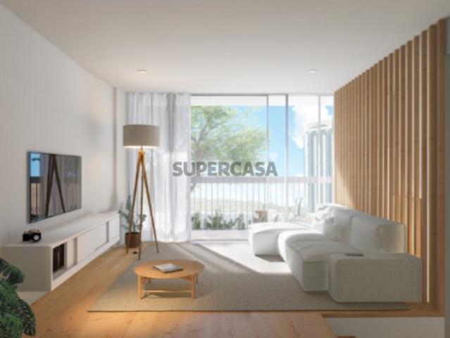 Apartamento T1 com varanda e vista, nas Amoreiras