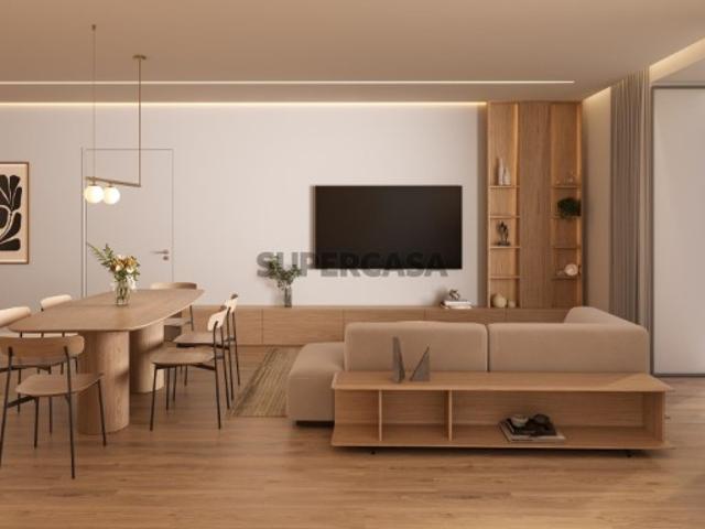 Apartamento T1 com varanda e 1 lugar de estacionamento no Porto