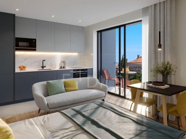 Apartamento T1, com varanda em novo empreendimento em Carcavelos