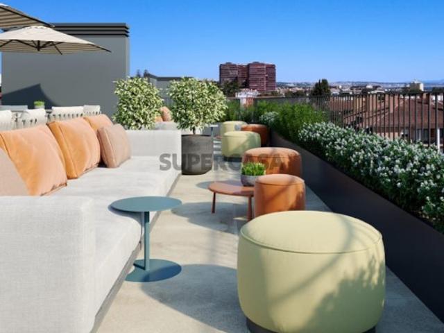 Apartamento T1, com varanda em novo empreendimento em Carcavelos