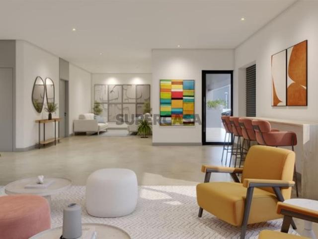 Apartamento T1, com varanda em novo empreendimento em Carcavelos