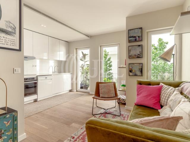 Apartamento T1, com varanda, na Estrela, em Lisboa