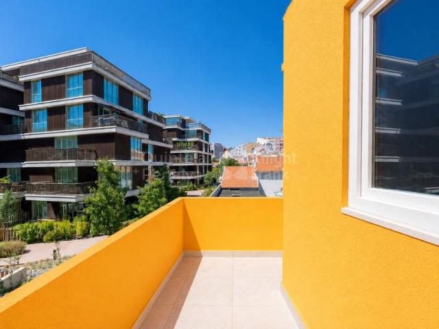 Apartamento T1 com varanda na Graça em Lisboa