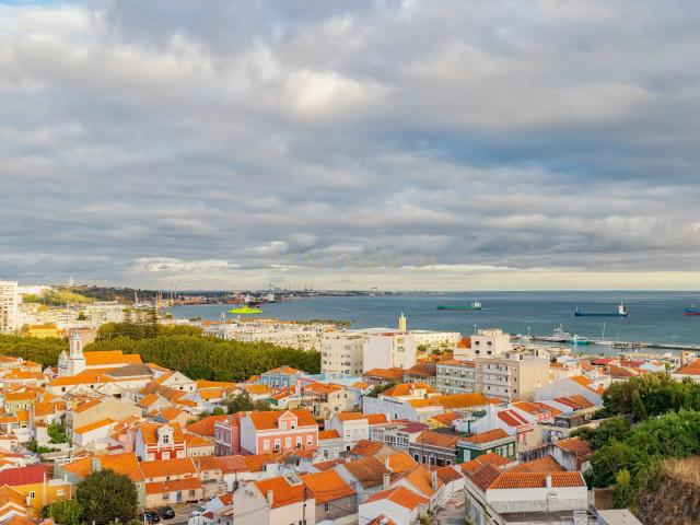 Apartamento T1 com Vista de Sonho para o Rio Sado e Serra da Arrábida