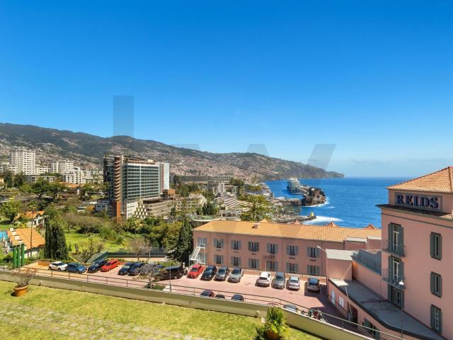 Apartamento T1 com vista incrível e única sobre a baía do Fu. 58m² São Martinho