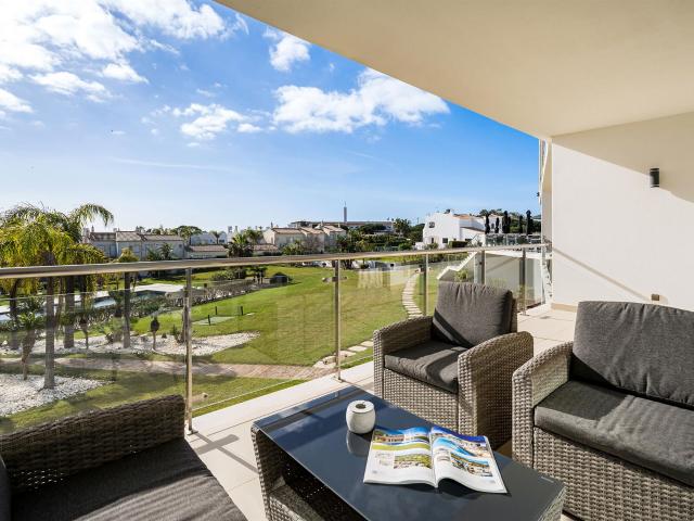 Apartamento T1 com vista mar a 600m da praia 67m² Albufeira e Olhos de Água