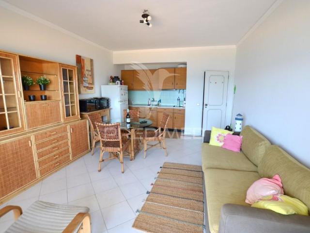 Apartamento t1 com vista mar arrendamento anual em quarteira
