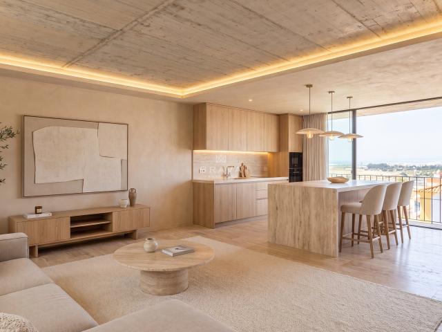Apartamento T1 com Vista Mar, Garagem e Elevador | Pêra