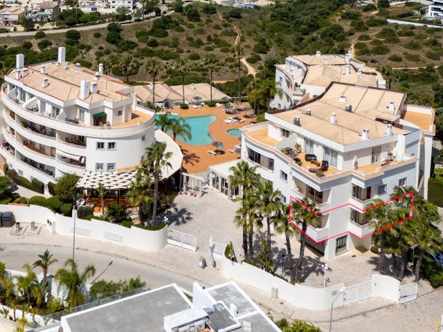 Apartamento T1 com Vista Mar, Piscina e Ginásio em Lagos | Porto de Mós pronto a rentabilizar