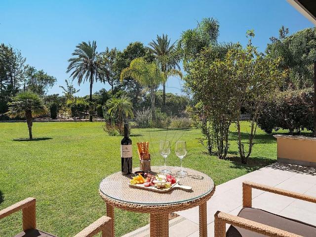 Apartamento T1 de luxo à venda em Almancil, Loulé RE/MAX Portugal