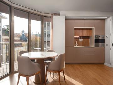 Apartamento T1 de luxo com garagem, junto à Avenida da Liberdade
