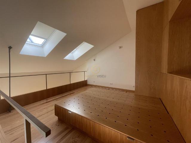 Apartamento T1 DUPLEX Arrendamento em Viseu,Viseu