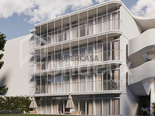 Apartamento T1 Dúplex em Construção Próximo ao Hospital S. João