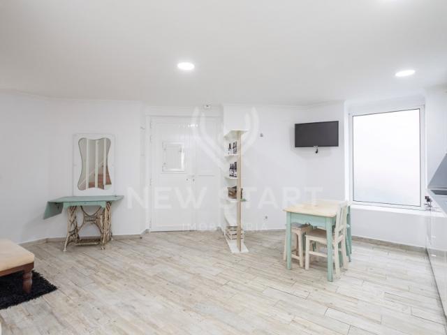 Apartamento T1 Duplex Moderno na Penha de França, no Coração de Lisboa