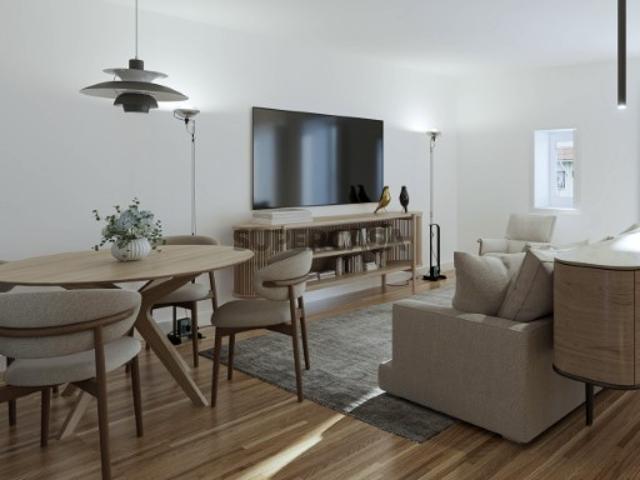 Apartamento T1 Duplex, varanda, a minutos da Avenida da Liberdade