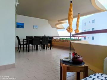 Apartamento T1 Elegância, Luz Natural e Localização Premium no Coração de Vilamoura
