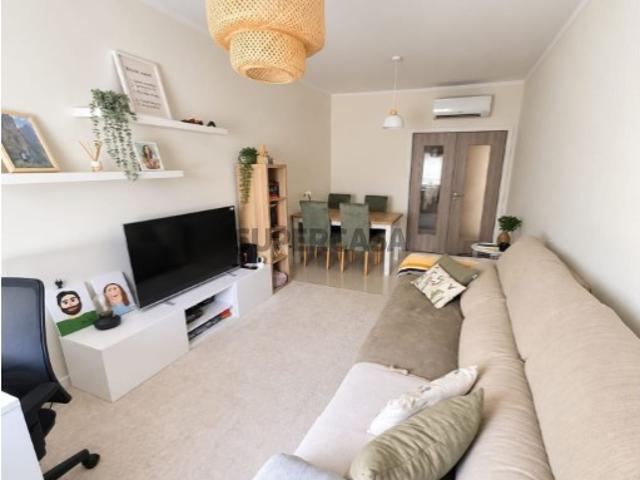 Apartamento T1 em Venteira