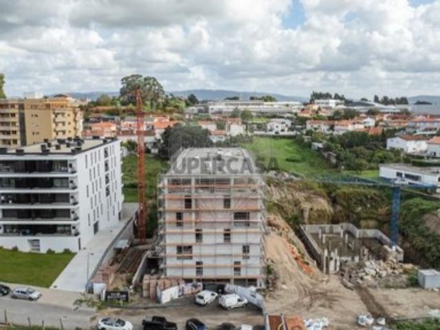 Apartamento T1 em Vila Nova de Famalicão e Calendário