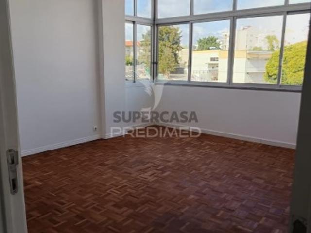 Apartamento T1 em Agualva e Mira Sintra
