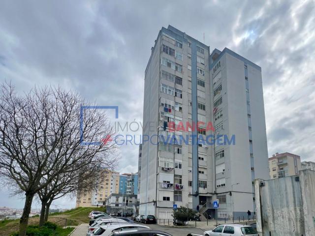 Apartamento T1 em Águas Livres Amadora