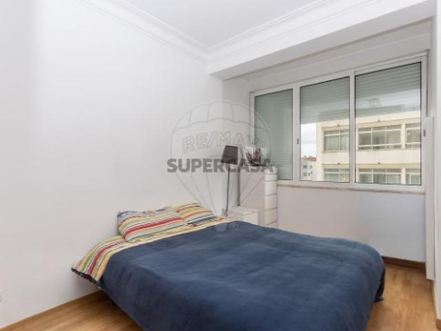 Apartamento T1 em Ajuda