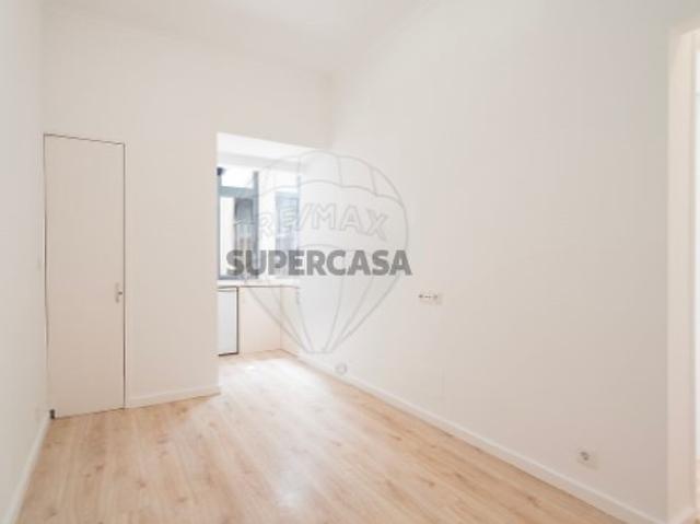 Apartamento T1 em Areeiro