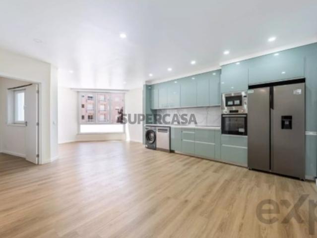 Apartamento T1 em Azurara