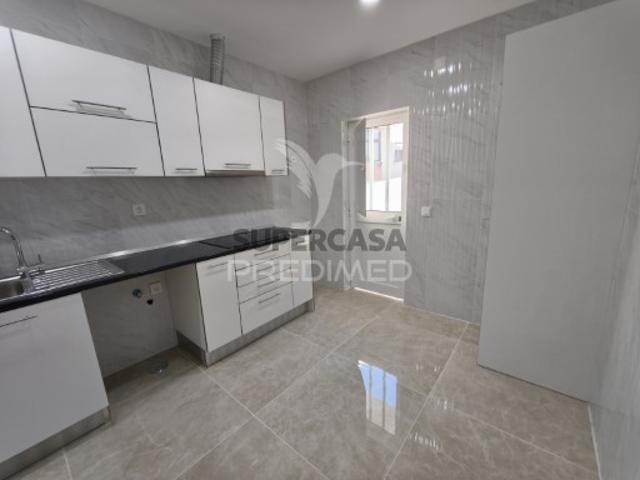 Apartamento T1 em Baixa da Banheira e Vale da Amoreira