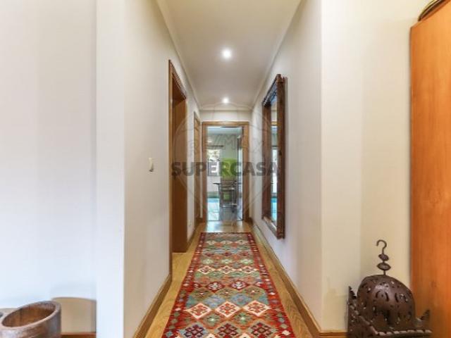Apartamento T1 em Carcavelos e Parede
