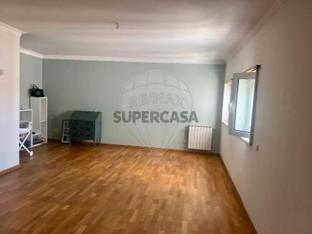 Apartamento T1 em Carnide