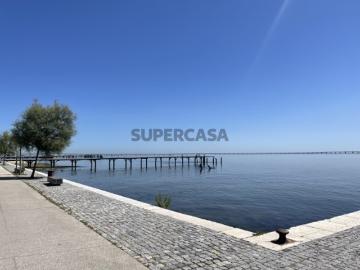 Apartamento T1 em empreendimento de prestígio na primeira linha de rio e parque, em Marvila, entre centro histórico de Lisboa e Parque das Nações