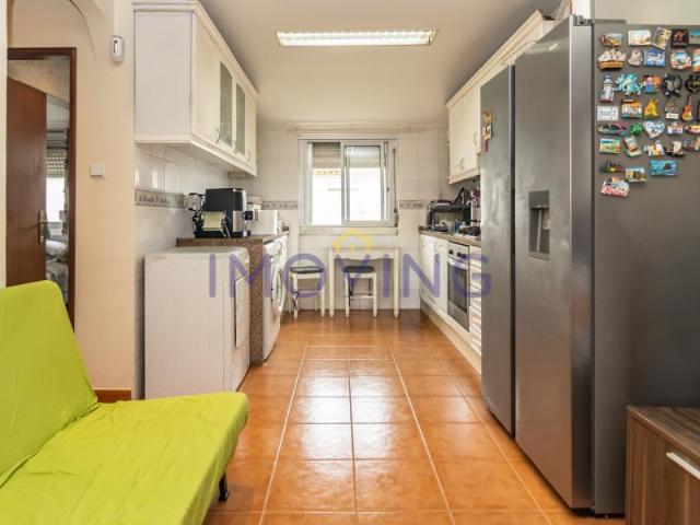 Apartamento T1 em Famões, Pontinha, Lisboa