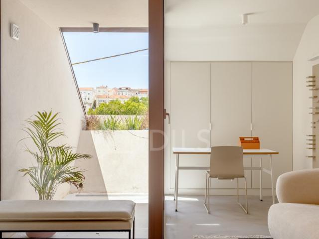 Apartamento T1 em Lisboa com varanda, garagem e arrecadação