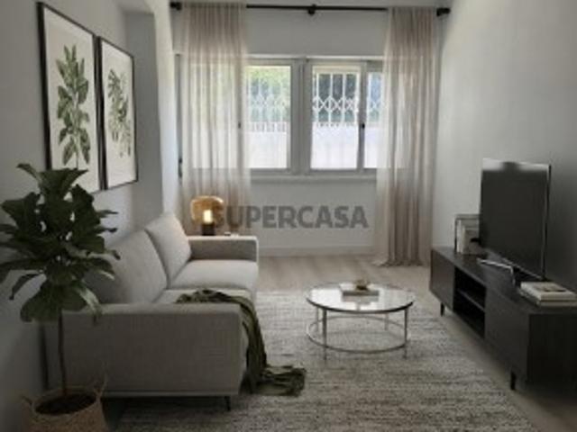 Apartamento T1 em Lumiar