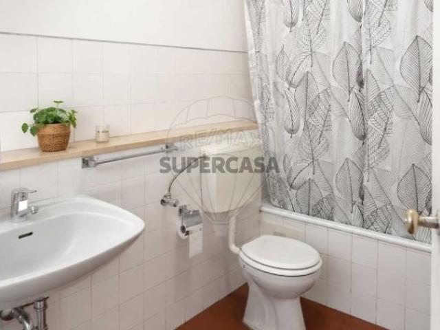 Apartamento T1 em Massamá e Monte Abraão