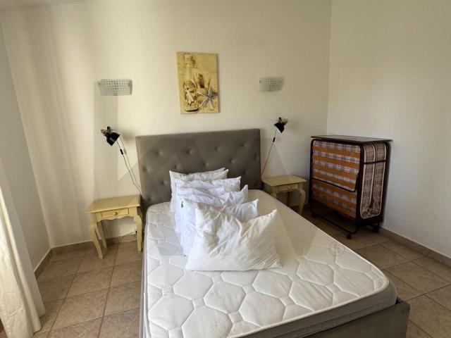 Apartamento T1 em Porches para venda a 200m do mar