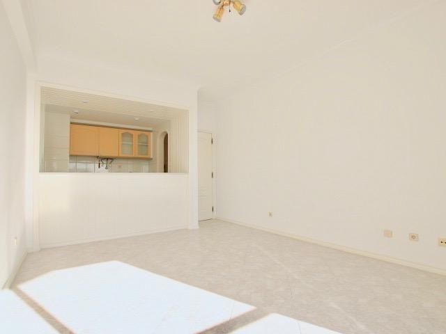 Apartamento T1 em Santo António de Caparica
