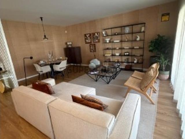 Apartamento T1 em Santo António dos Cavaleiros e Frielas