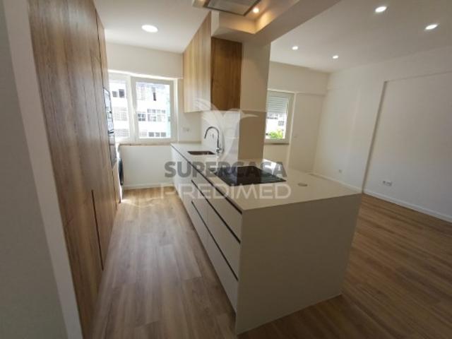 Apartamento T1 em Paio Pires