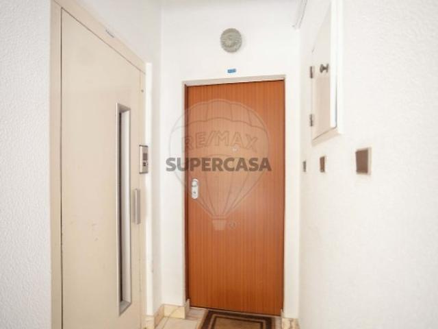 Apartamento T1 em Sesimbra Santiago