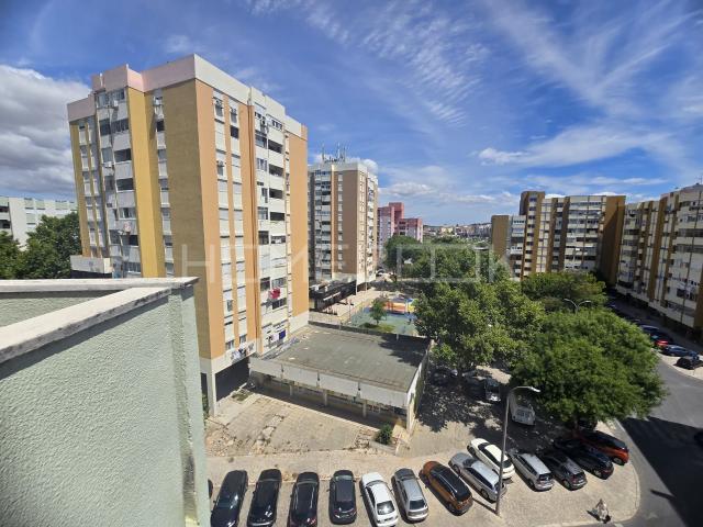 Apartamento T1 em Setúbal, usado