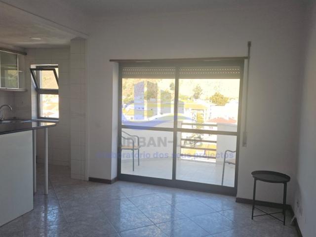 Apartamento T1 em Stº António, Costa da Caparica. Ref. 5876