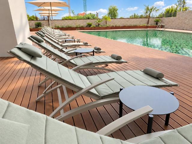 Apartamento T1 Exclusivo em Condomínio Privado, em Frente ao Mar