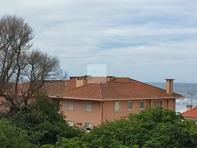 Apartamento T1 Foz c/vista Mar