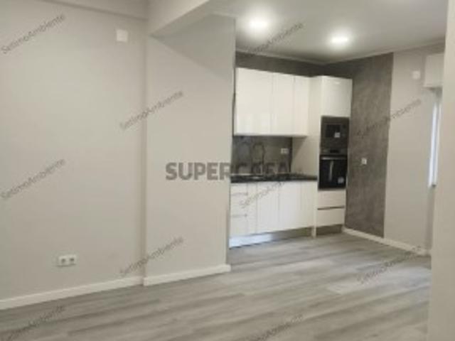 Apartamento T1 Funcional e Luminoso com Varanda | Excelente Oportunidade