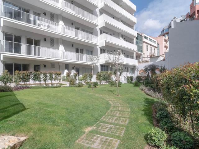 Apartamento T1 garagem, Avenida Duque de Loulé, Lisboa