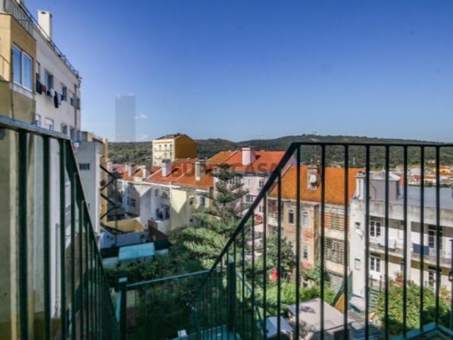Apartamento T1 I Campo de Ourique I Venda