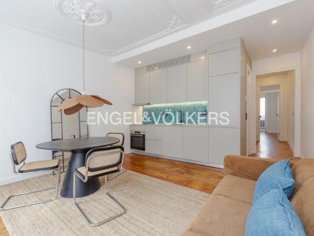 Apartamento T1 junto á praça do Martim Moniz